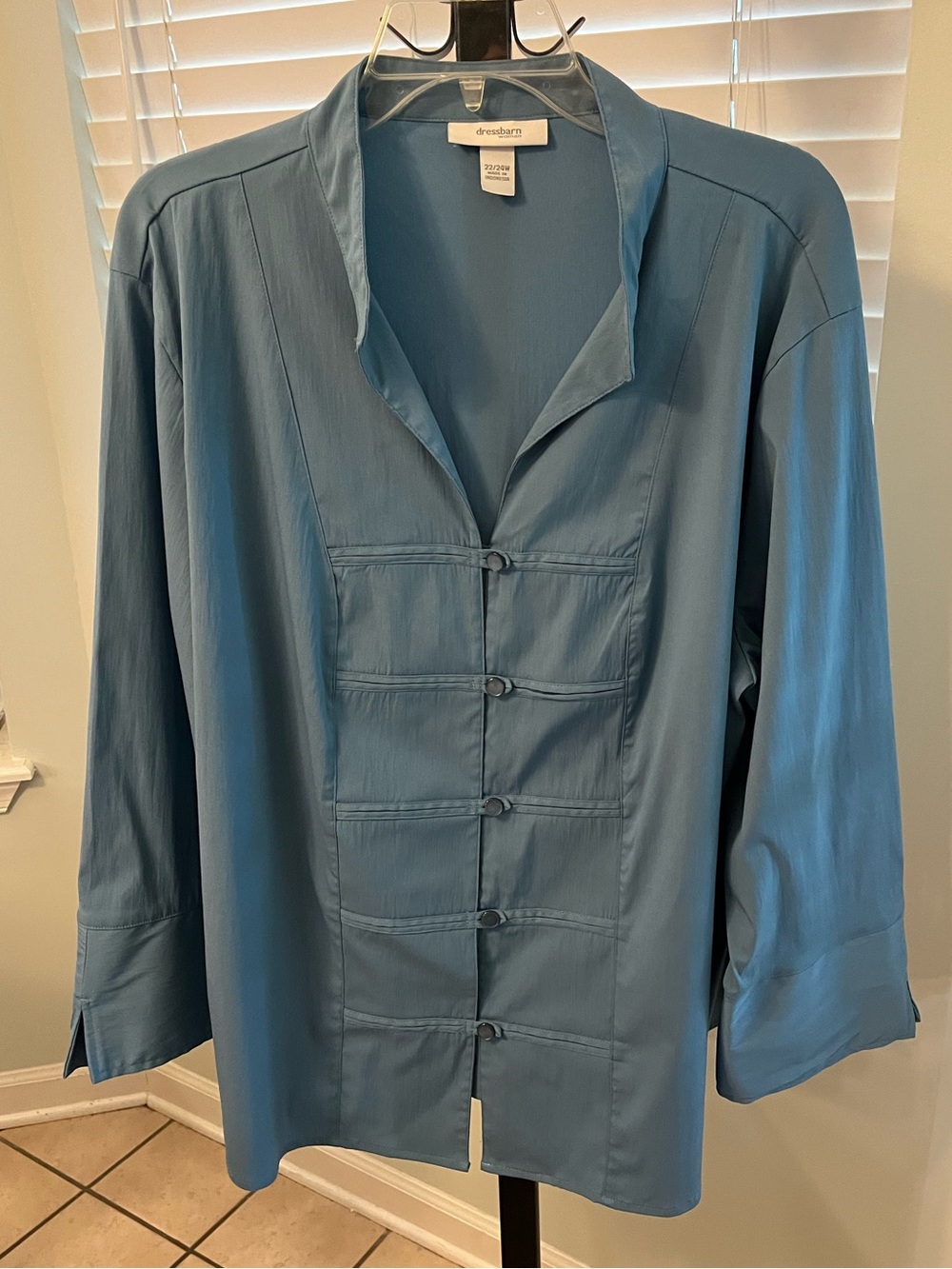 NWOT DressBarn Beautiful Blue Mandarin Collar Button-Front Top 22-24 Women’s